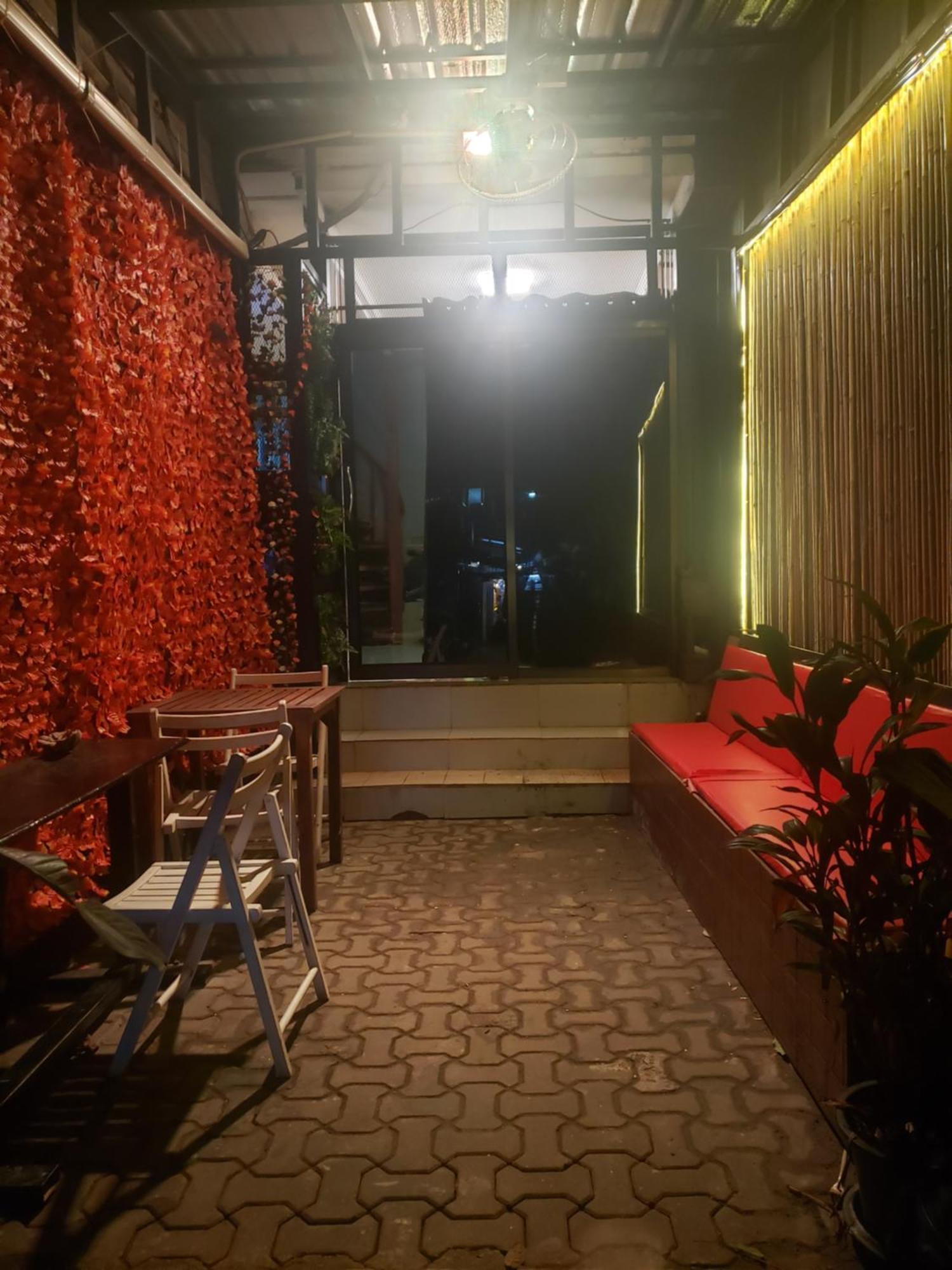 Lucky Dorm Hostel Pulau Phi Phi Luaran gambar