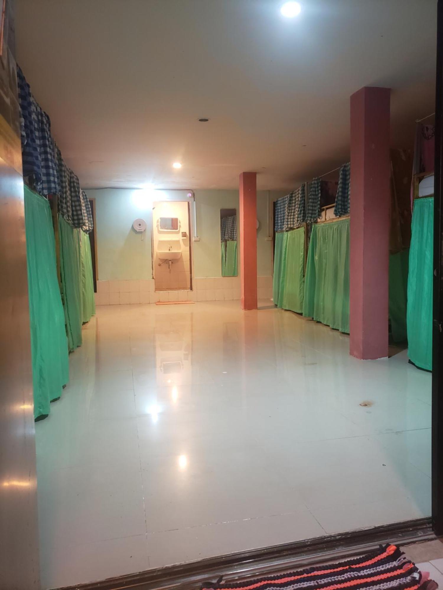 Lucky Dorm Hostel Pulau Phi Phi Luaran gambar