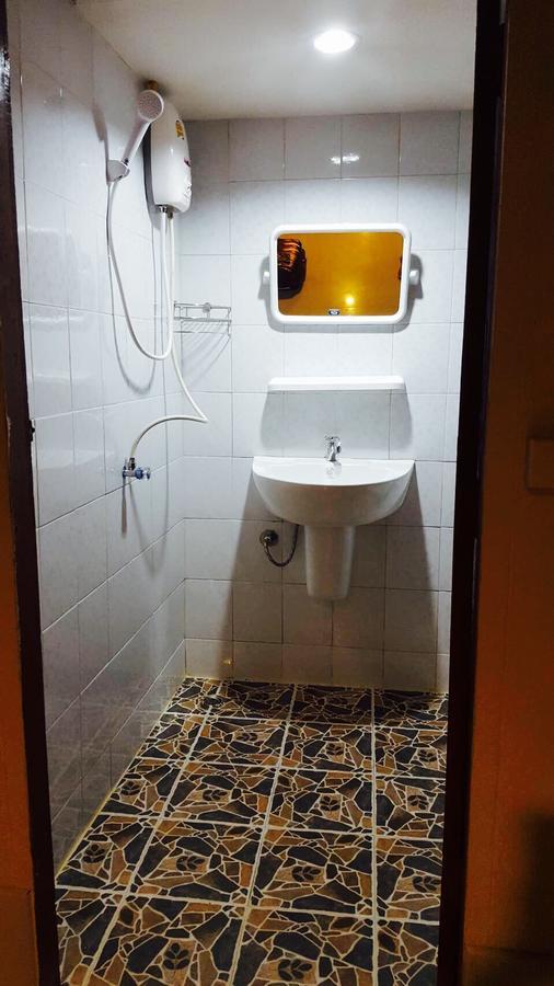 Lucky Dorm Hostel Pulau Phi Phi Luaran gambar